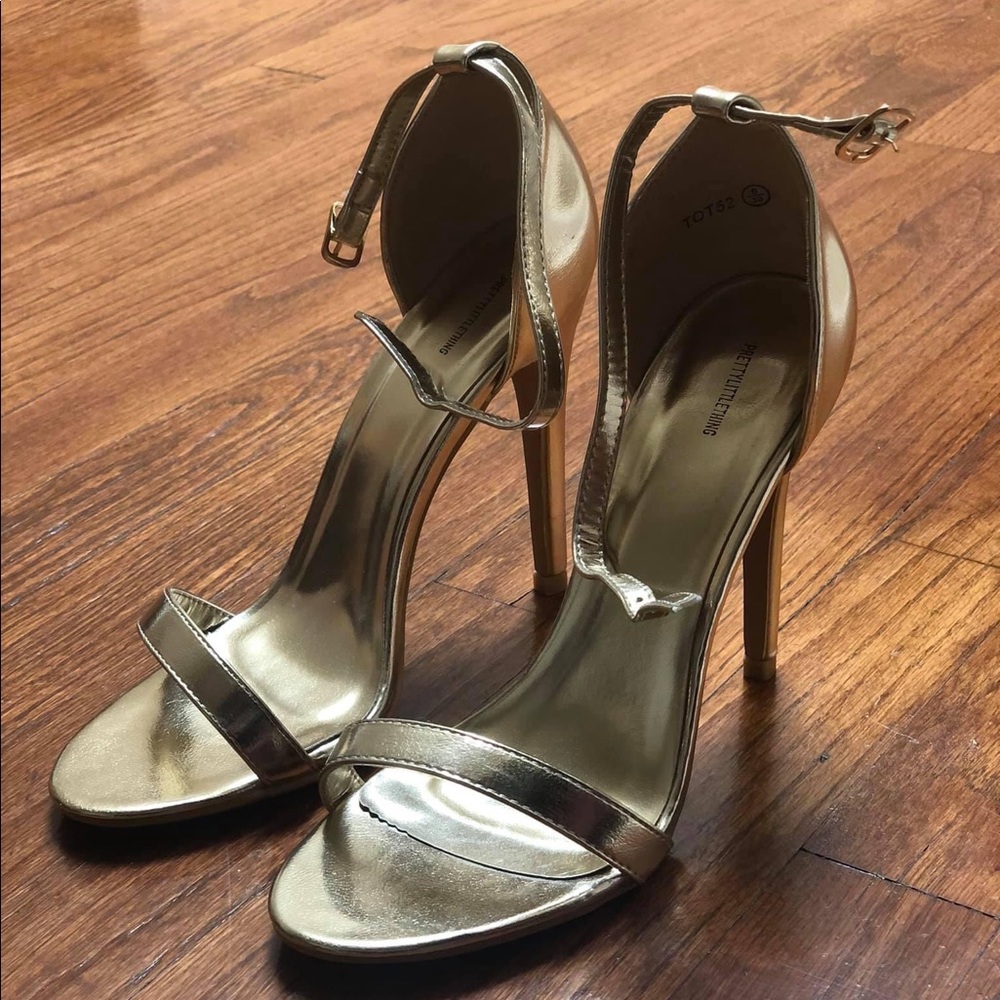 Pretty Little Thing Gold heels. Never worn. US size 8